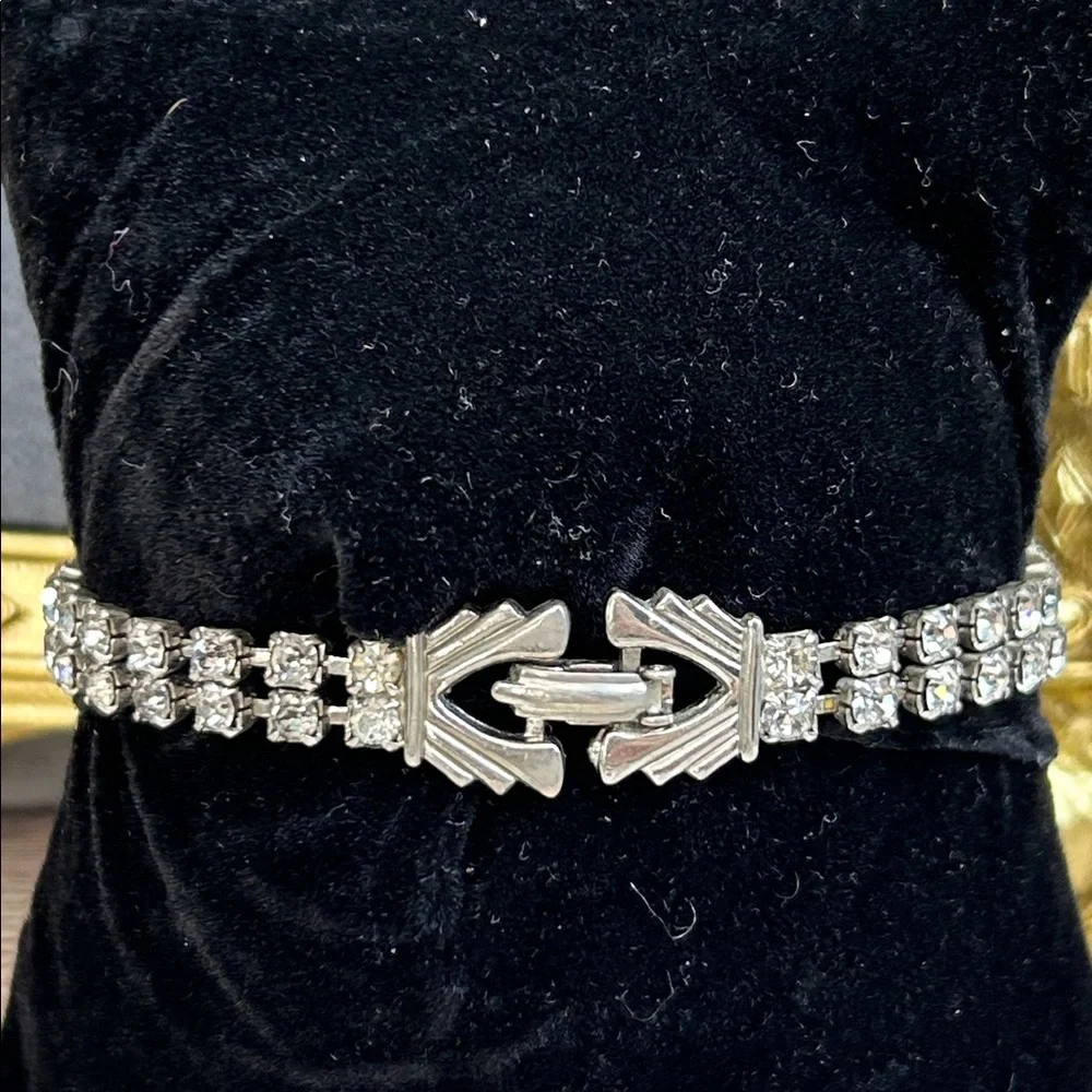 Bling Alert!!! Vintage Silver Rhinestone Bracelet